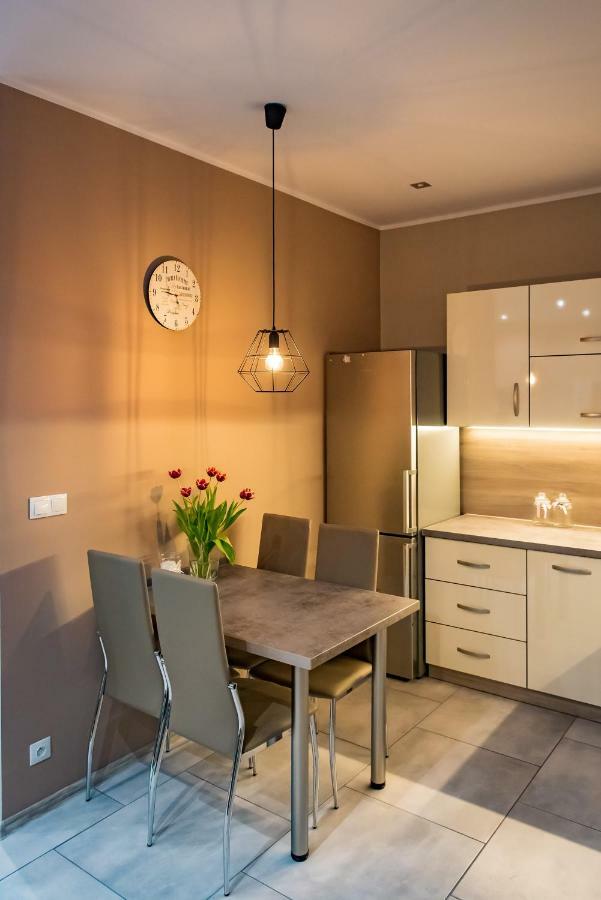 Appartement Apartament Nad Stawami à Sanok Extérieur photo